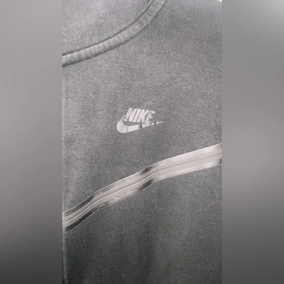Nike Tech - Picture 3 of 8